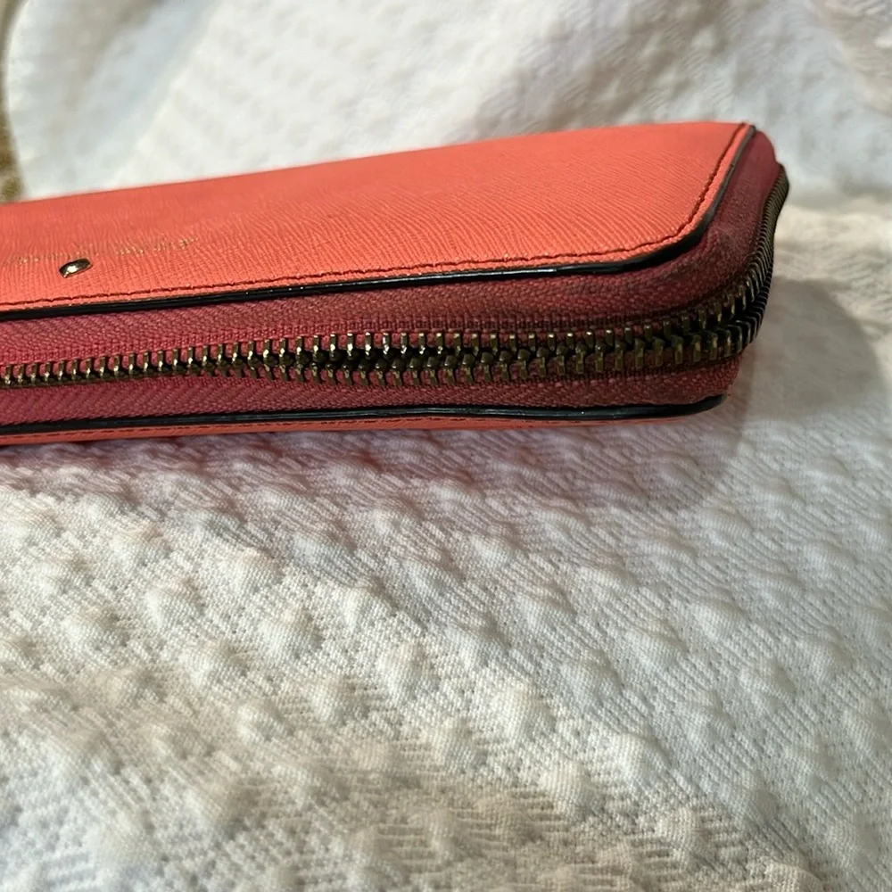 Kate Spade‎ large zip up wallet